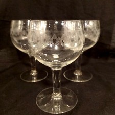 3 ANCIENNES VERRES A VIN EN