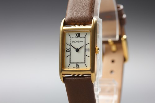 Presque comme neuve montre - comme,