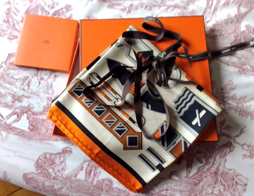 Foulard carré hermès - carrÉ, soie