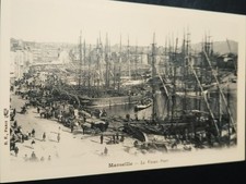13-MARSEILLE". LE VIEUX PORT DE MARSEILLE" Vers1900." Pas d'écriture."