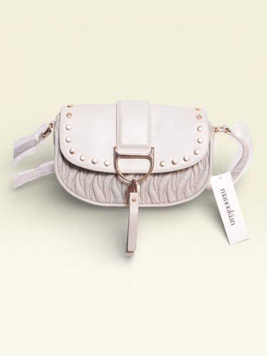 Manoukian tess sac - tess,