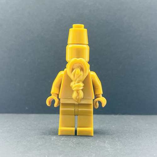 Lego minifigure statue - statue,