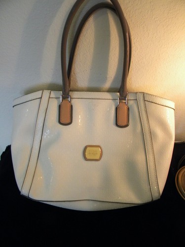 Guess authentic cream handbag - authentic,