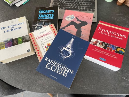 Lot livres chakras - 6,