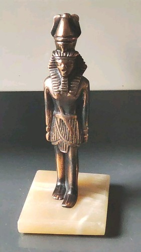 Sculpture/Figurine