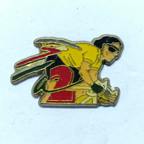 Pin pins badge sport - pin's,