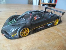 PAGANI ZONDA REVOLUCION - AUTOART - 1/18