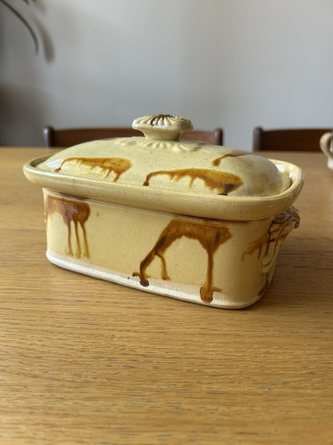 Terrine ancienne terre - terre, cuite