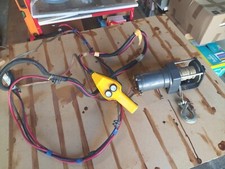 treuil électrique 12v télécommandée pour soute de camping car spécial deux roues