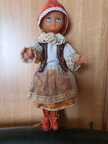 Poupée costume - poupée, en