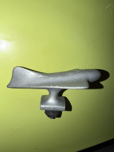 Rare mascotte automobile t - rare,