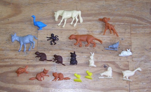 Lot figurines la roche - 19,