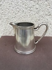 Ancien pot à lait en métal