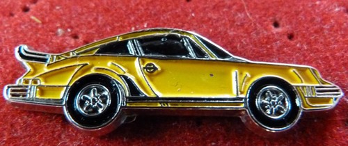 Beau pin porsche - 911, jaune