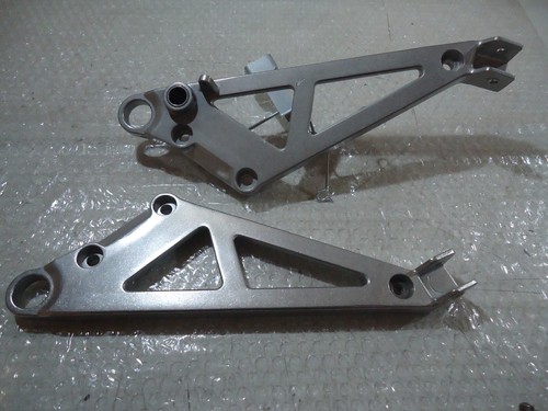 Honda vt500e footrest hangers - vt500e,