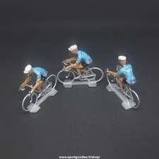 3 cyclistes Equipe 2024 ASTANA QAZAQSTAN - Echelle 1/32 - Cycling figure