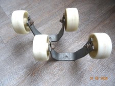 2 support a roulette montés et résistant