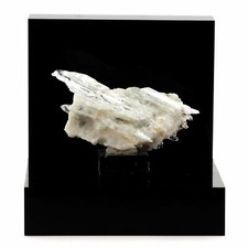 Gypse. 113.3 ct. Gypsum Quarry, Arignac, France. Rare.