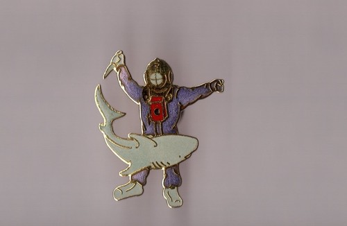 Pin plongée scaphandrier - pin's,