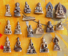 18 Petite figurine Bouddha