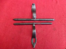 2 ANCIENS VERROUS COCHONNIER EN FER FORGE (86)