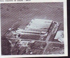 1972  --  USINE SALEV  ZONE INDUSTRIELLE DE LANGRES  VUE AERIENNE  W871