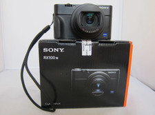Sony Cyber-Shot RX100 VII 20,1 Mpix avec grip JJC TP-S1