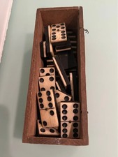 Jeu de dominos ancien complet – os et bois foncé avec goupille métallique