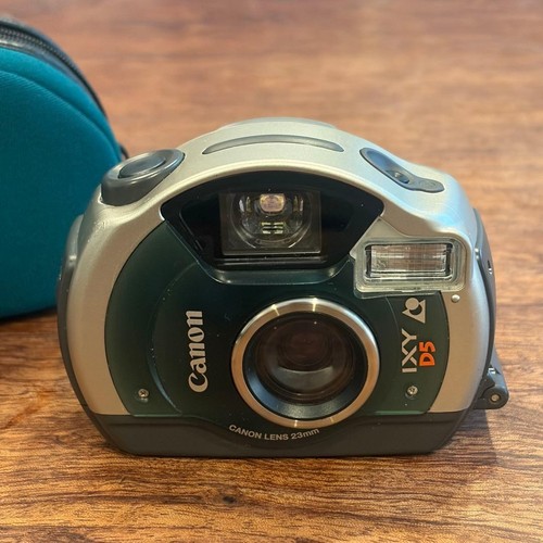 Canon ixy aps - d5, film