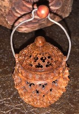 Noix de corozo sculpté