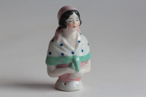 Demi figurine porcelaine femme - demi,