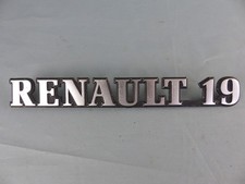 RENAULT 19 sigle emblème logo insigne monogramme hayon coffre en aluminium
