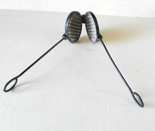 CHARMANT PETIT MOULE à GAUFRETTE ANCIEN XIXème * GAUFRIER