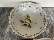 Jatte en faïence du Sud Ouest à la rose,