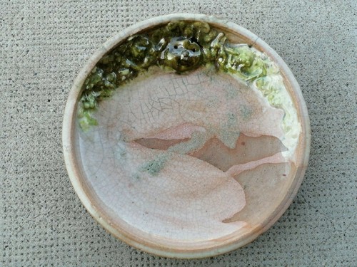 Assiette design tête - , signé