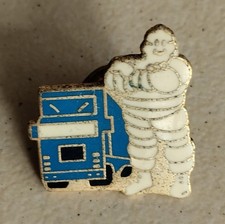 Pin's Michelin Bibendum Camion