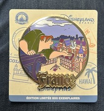 Quasimodo France Pin -