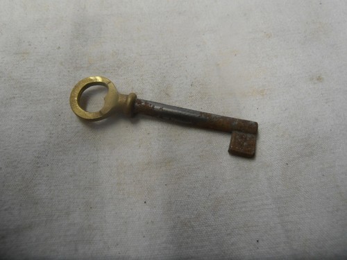 Cle ancienne pour meuble - ancienne,