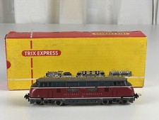 Locomotive diesel Trix Express H0 2260 environ 22 x 5 x 4 cm. État voir photos