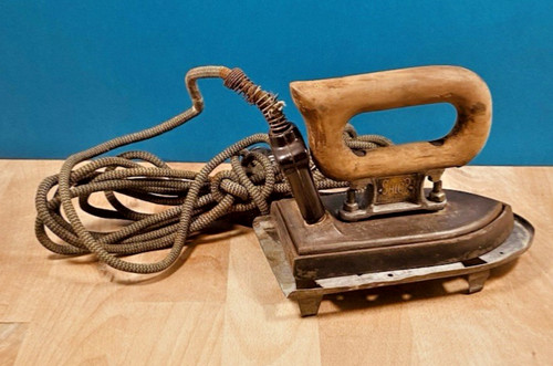 Ancien fer repasser - ancien,