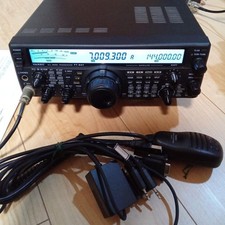 Radio amateur Yaesu FT-897M HF/VHF/UHF fonctionne confirmé