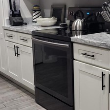 Poignées de porte d'armoire