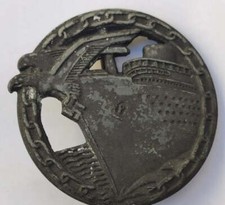 INSIGNE DE MARINE DE GUERRE DE COUREUR DE BLOCUS ALLEMAND. 2 GM