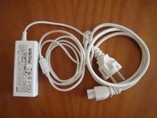 Vends Chargeur  ACER PA-1450-26, chargeur officiel 19V 2.37A couleur blanc.