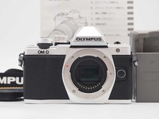 Olympus OM-D E-M10 Mark II