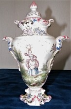 Moustiers, Pot Couvert en forme d'amphore Moustiers Ancien ?