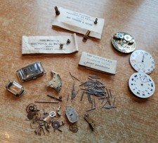 Lot pièce horlogerie de précision engrenage montre bouton reveil divers lot n°32