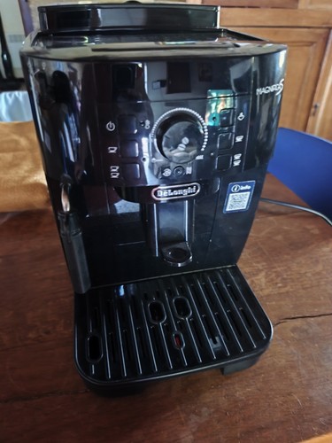 Longhi magnifica machine - magnifica,