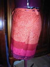 jupette paréo forme portefeuillee rouge/orange 50X120cm ht 53cm