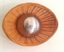 Oeil de sorcière en rotin & métal ovale.